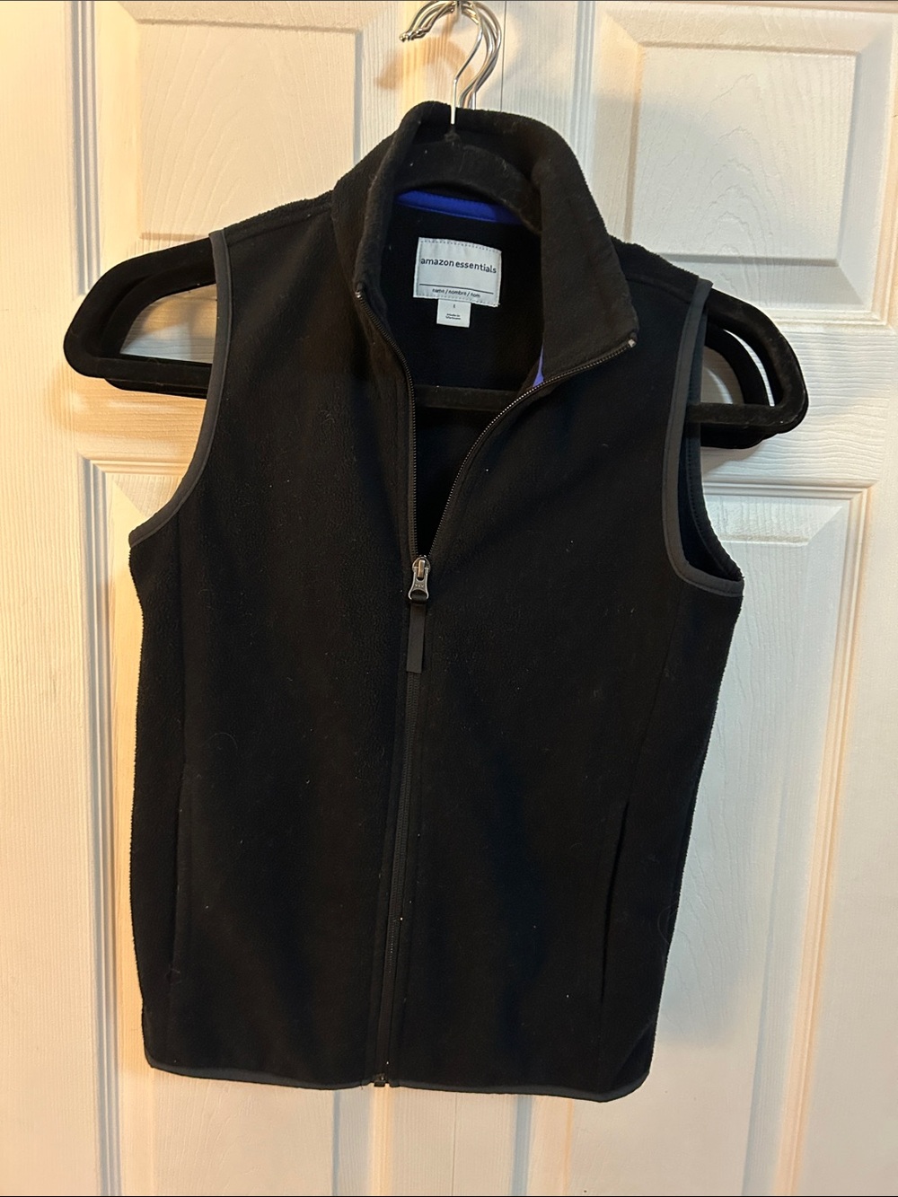 Amazon Essentials Black Sleeveless Fleece Zip Vest